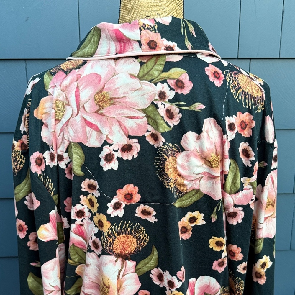 Elegant Floral Women's Pajama Set NWOT Room Service floral pink roses - Picture 9 of 12